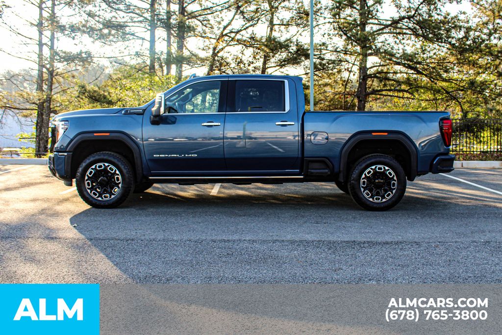 Used 2025 Blue GMC Denali Ultimate image 9