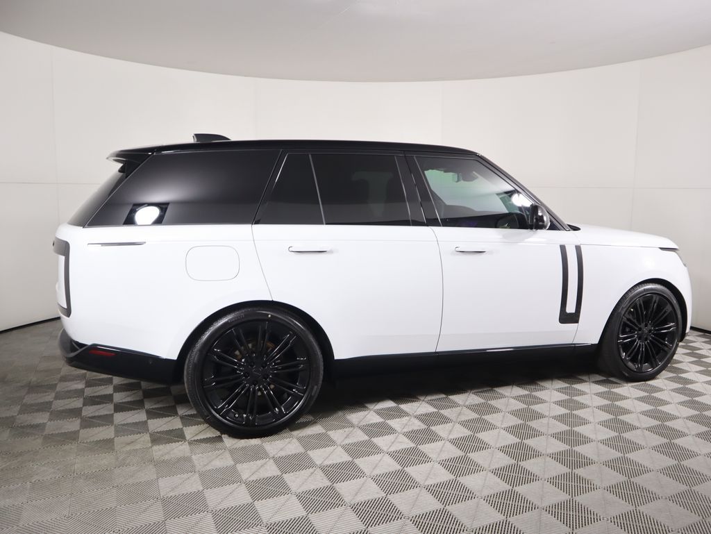 Thumbnail: 2026 Land Rover Range Rover - 4