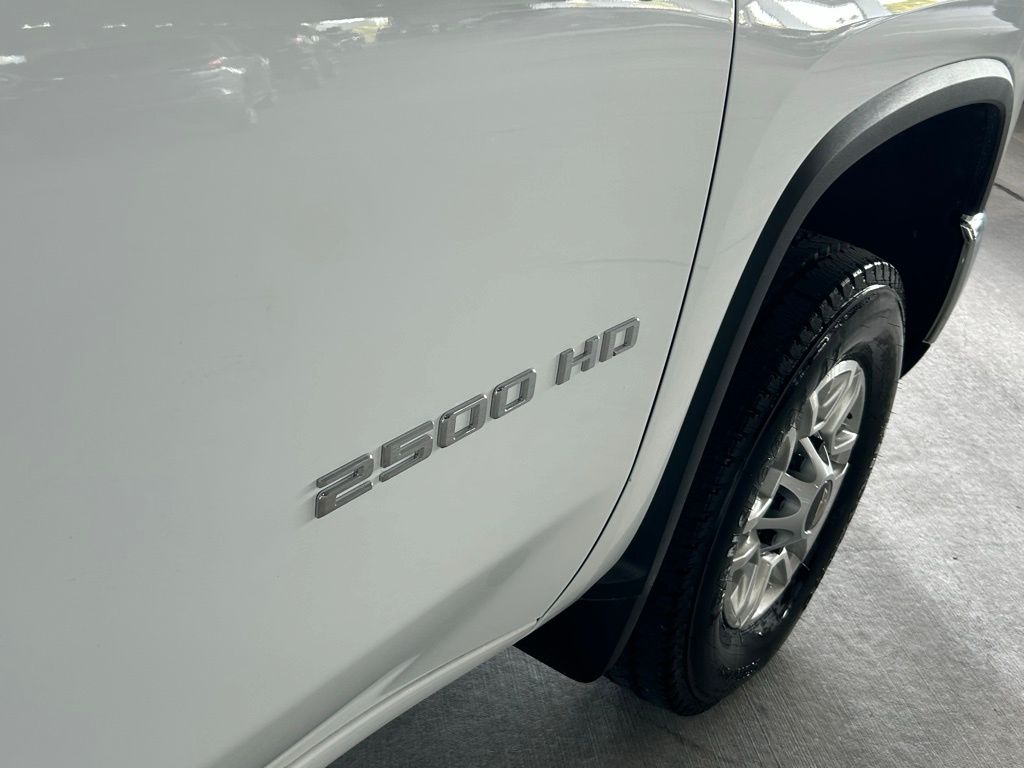 New 2026 Summit White Chevrolet Work Truck image 12