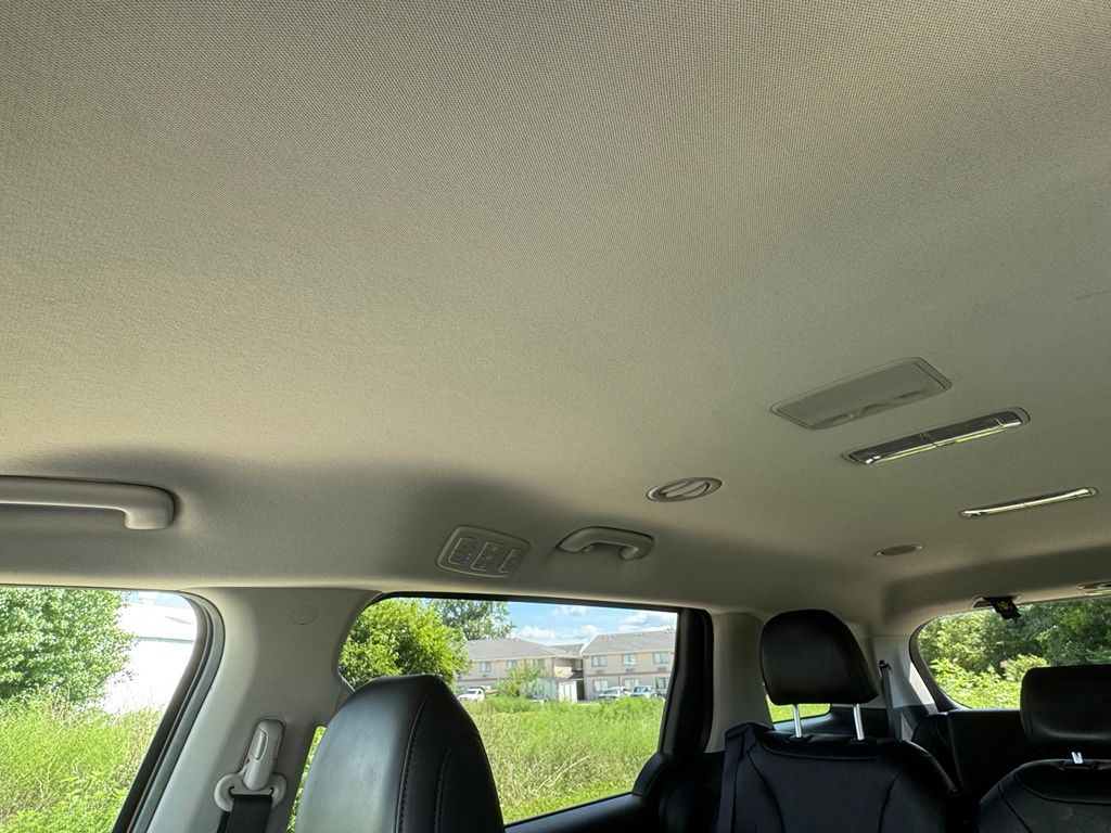 Used 2022 Kia Carnival Van