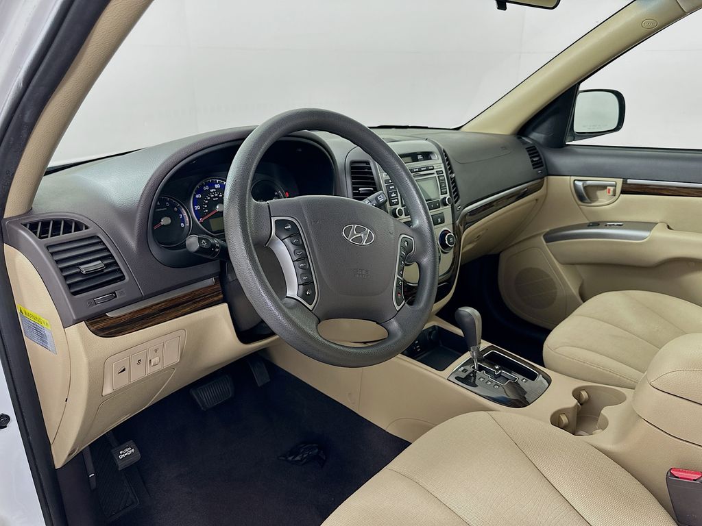 Thumbnail: 2012 Hyundai Santa Fe - 9