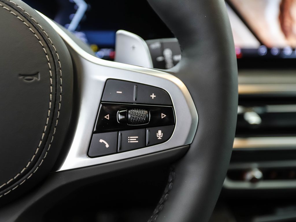 Thumbnail: 2026 BMW X5 - 13