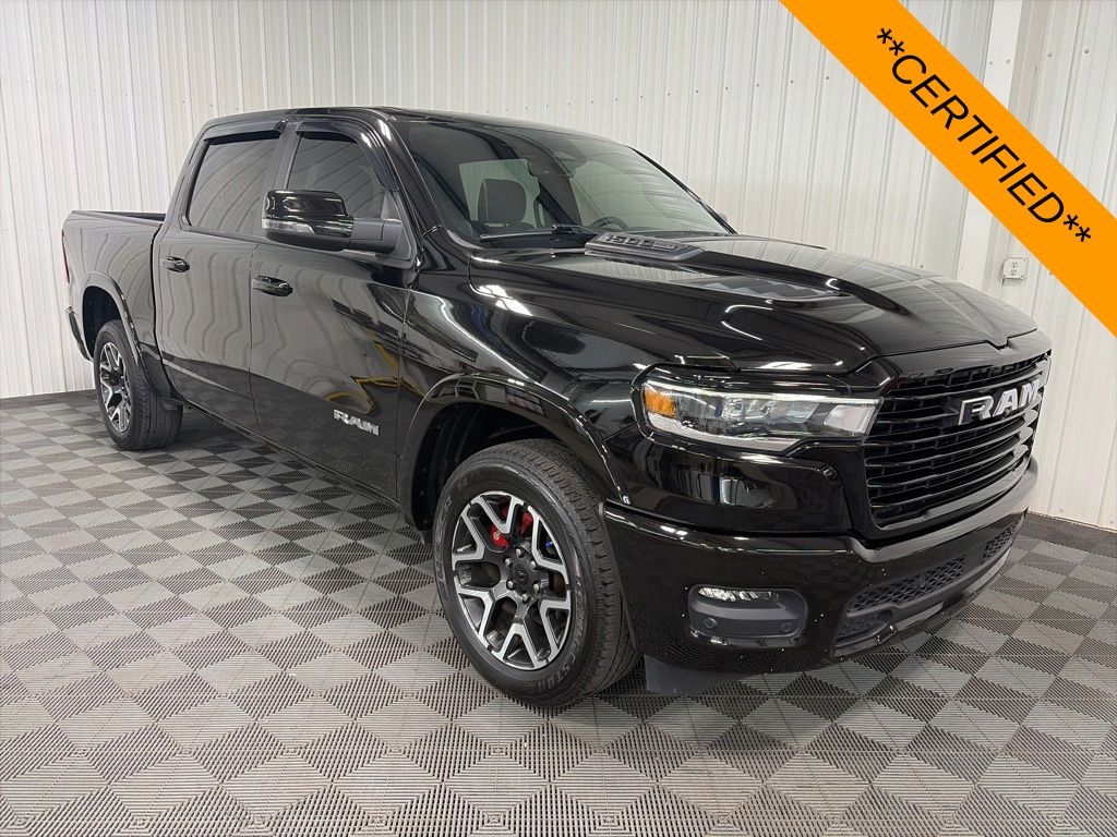 Diamond Black Crystal Pearlcoat 2025 RAM 1500 Pickup Truck Four-Wheel Drive 8-Speed Automatic