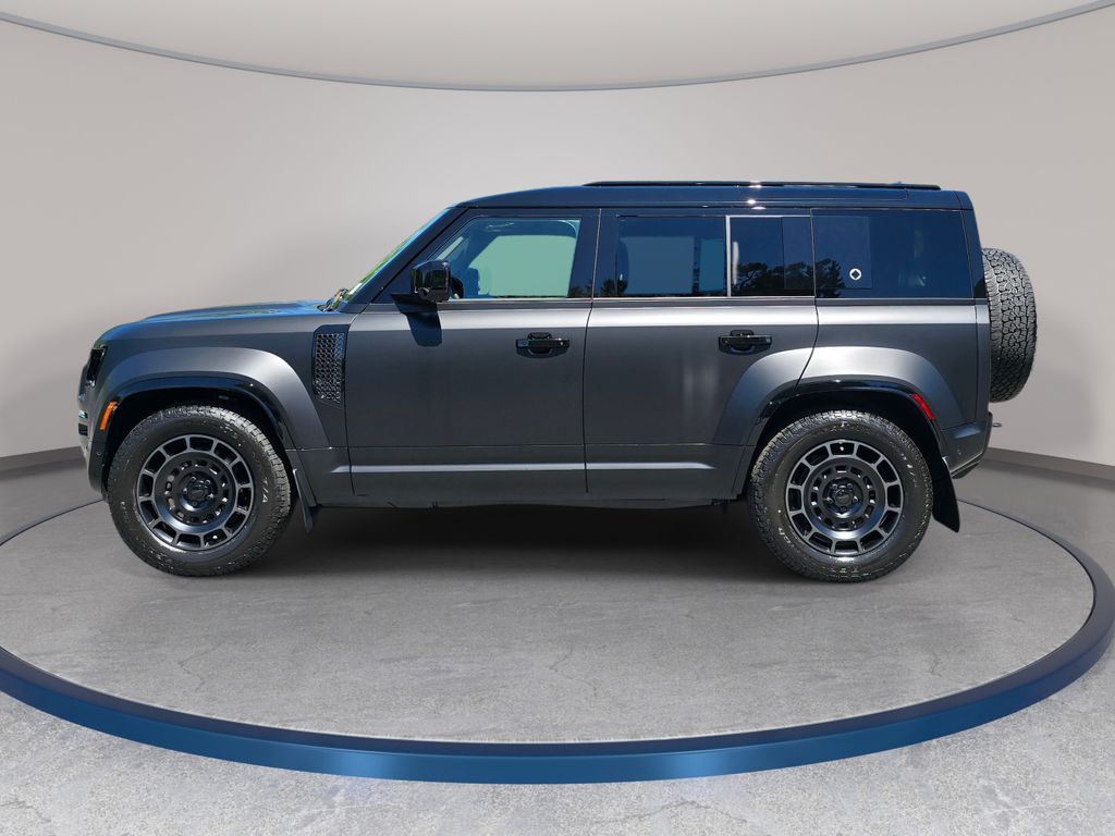 New 2026 Black Land Rover OCTA Black image 8