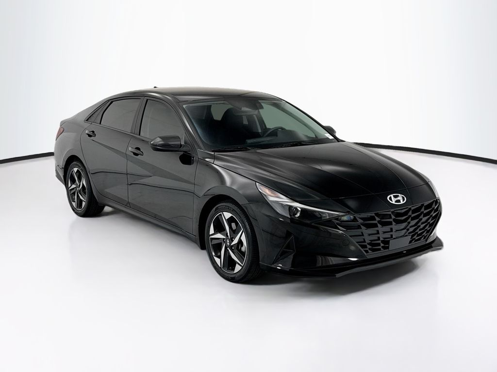 Thumbnail: 2023 Hyundai Elantra - 3