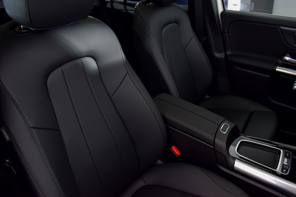 Thumbnail: 2026 Mercedes-Benz GLA - 25