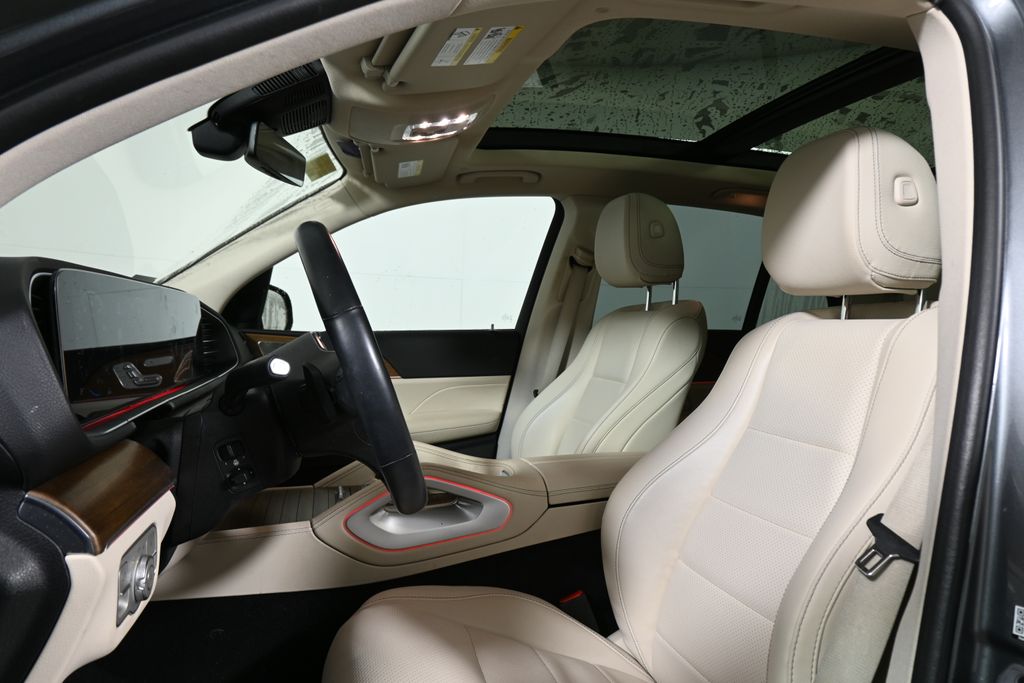 Thumbnail: 2023 Mercedes-Benz GLE - 4