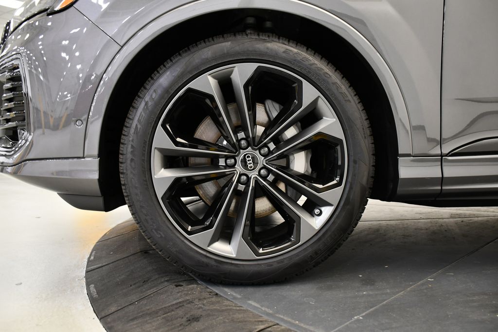 Thumbnail: 2026 Audi Q7 - 13