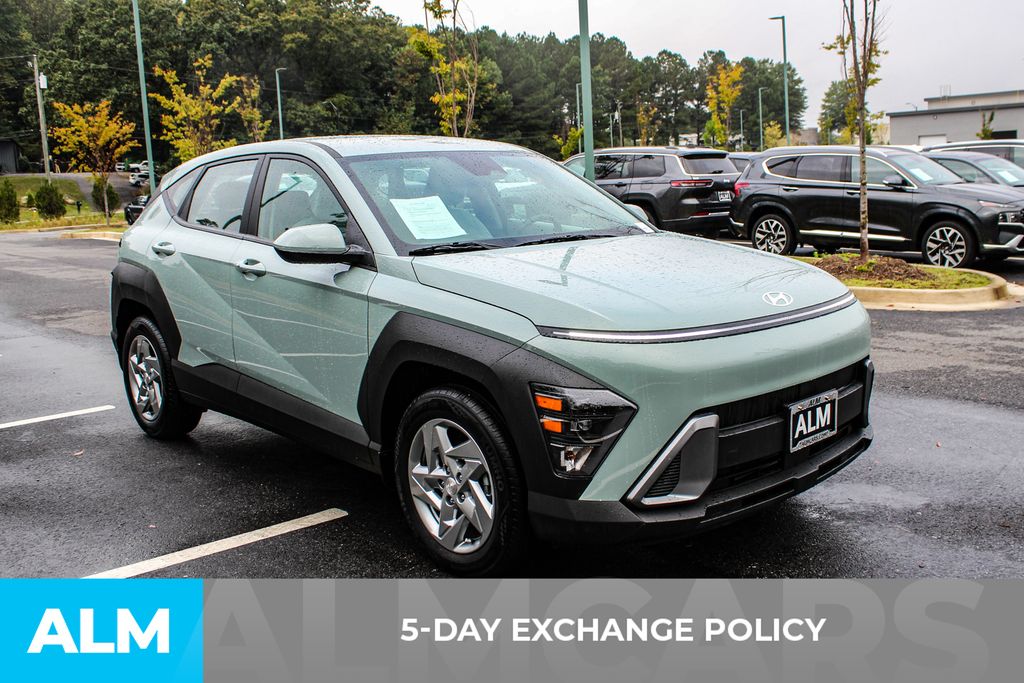 2024 Hyundai Kona SE photo 3