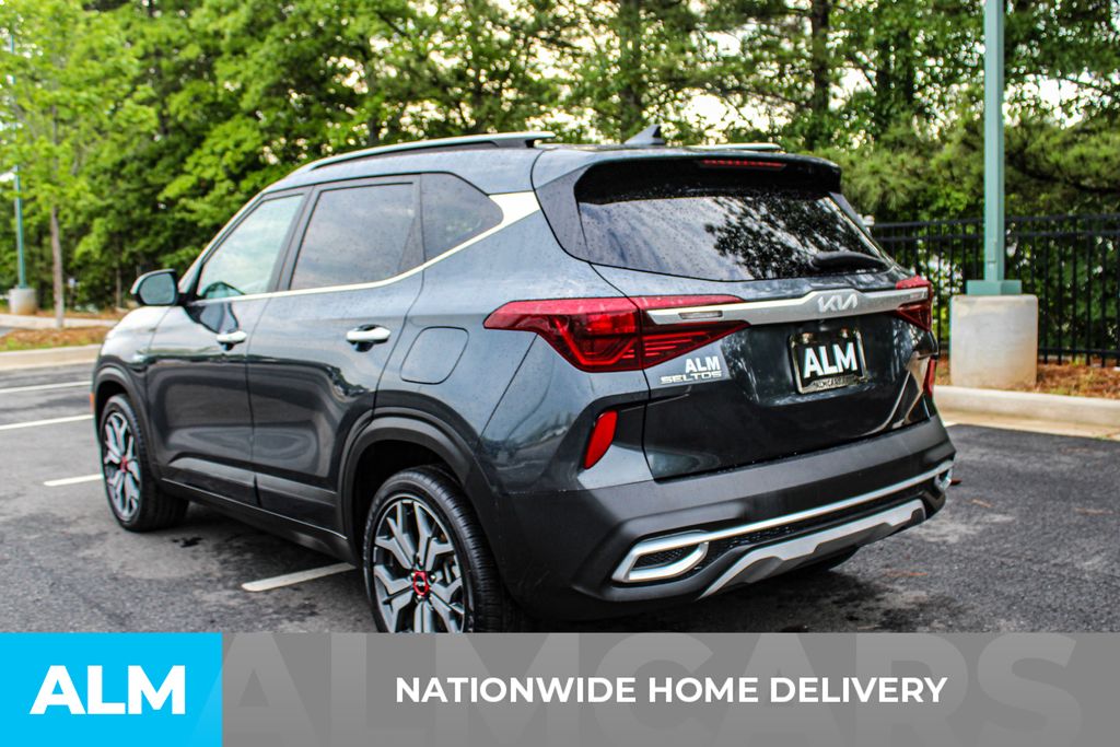 Used 2022 Gray Kia SX image 5
