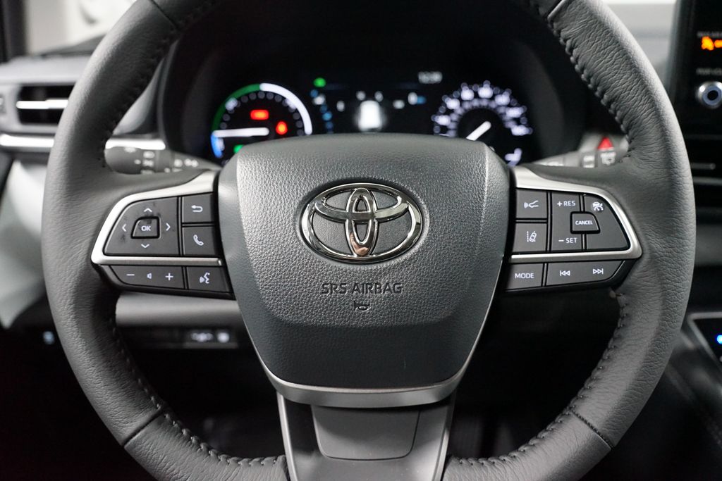 Thumbnail: 2026 Toyota Sienna - 12