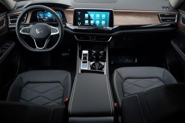 Thumbnail: 2026 Volkswagen Atlas - 9