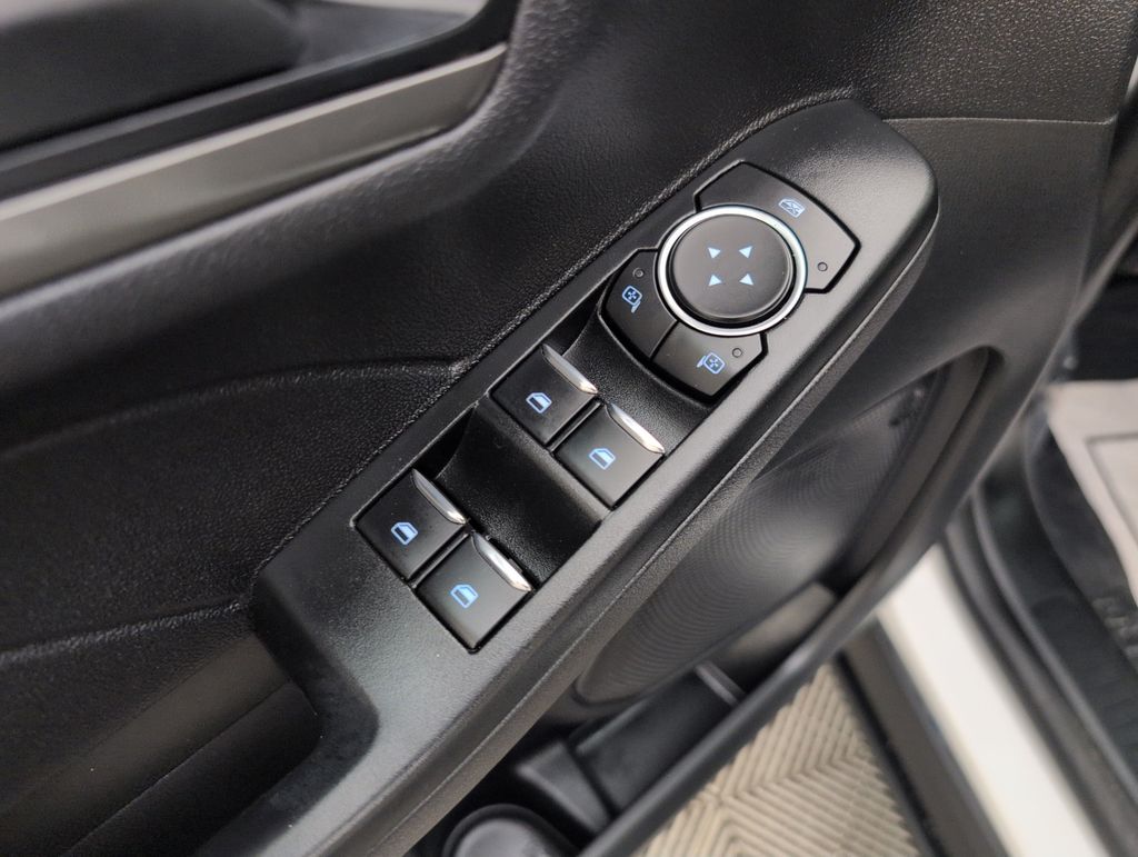 2023 Oxford White Ford Escape Base FWD SUV