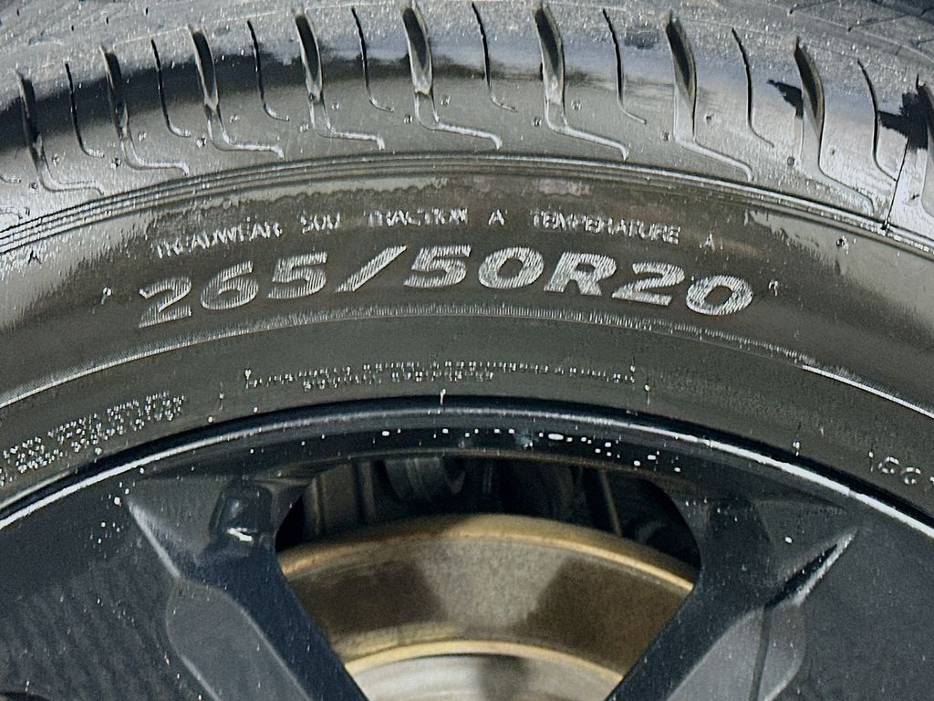 Used 2023 White Jeep Altitude image 34