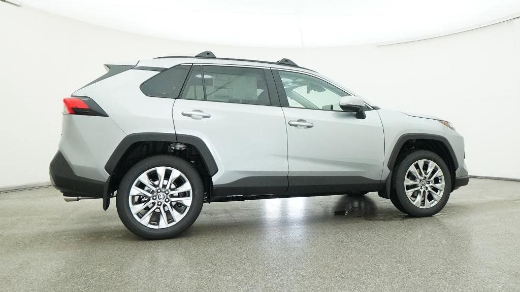 Thumbnail: 2025 Toyota RAV4 - 23