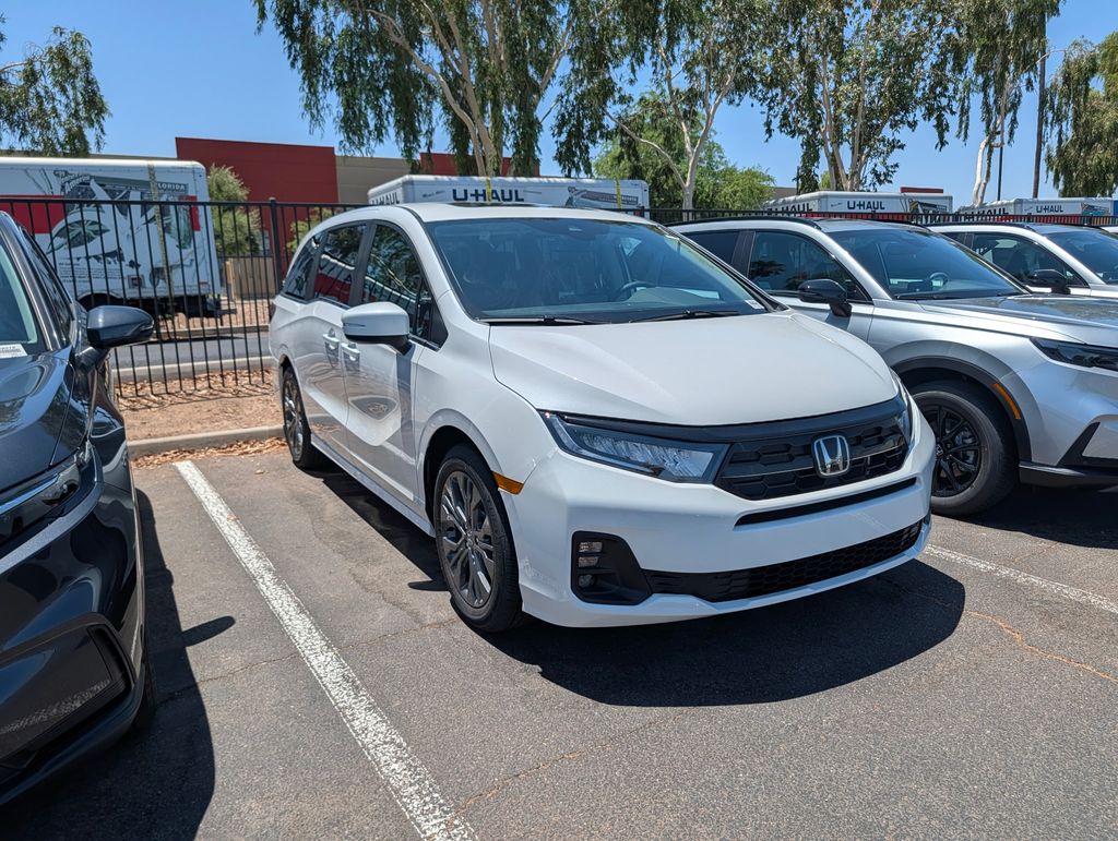 Thumbnail: 2026 Honda Odyssey - 3