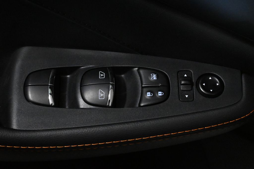 2021 Nissan Maxima SR 32