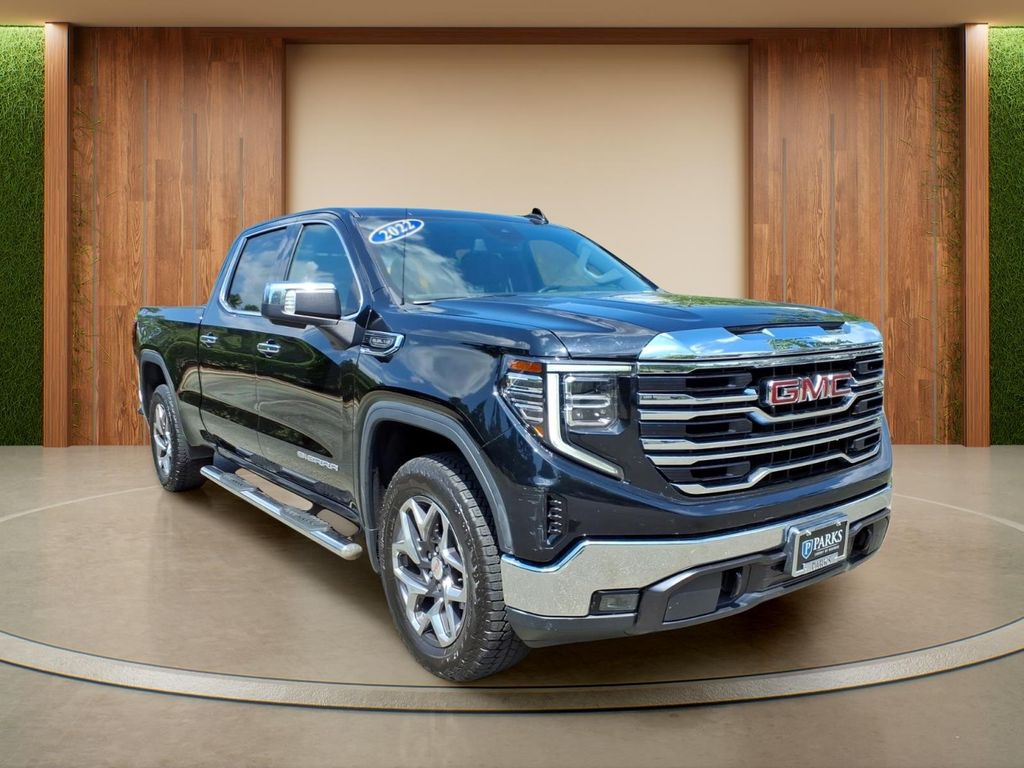  2022 GMC Sierra 1500 SLT Crew Cab 4WD   