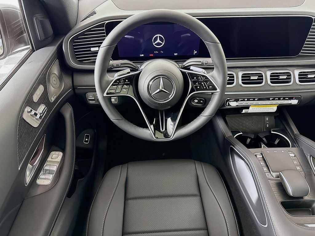 Thumbnail: 2026 Mercedes-Benz GLE - 10