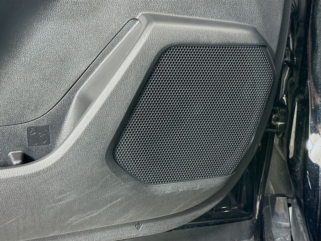 Thumbnail: 2025 Toyota Highlander - 18