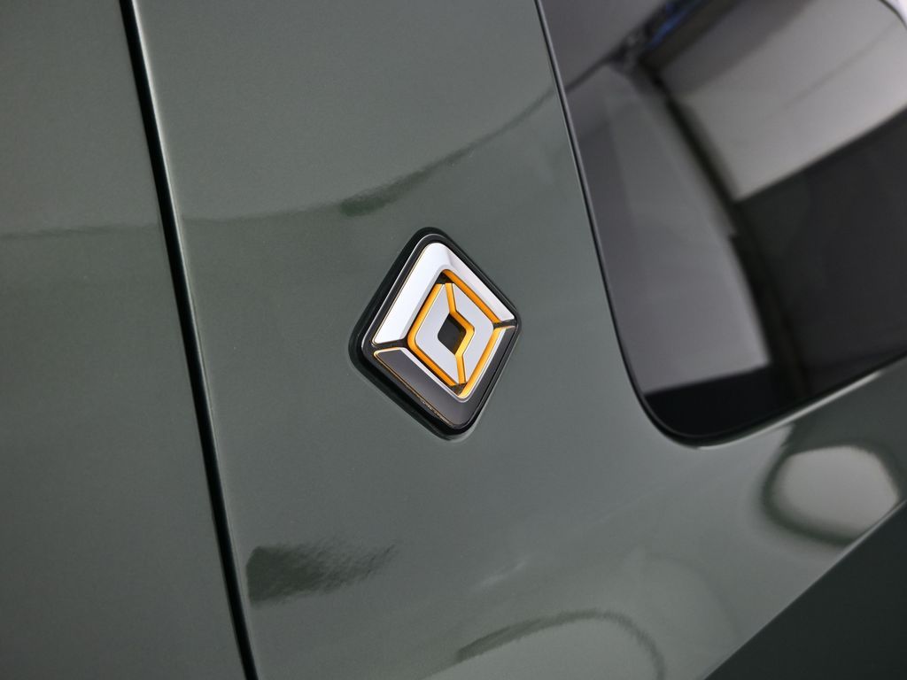 2024 Rivian R1S Adventure