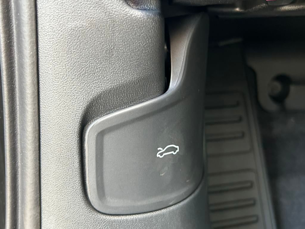 New 2025 Black Audi 2.0T Prestige image 68