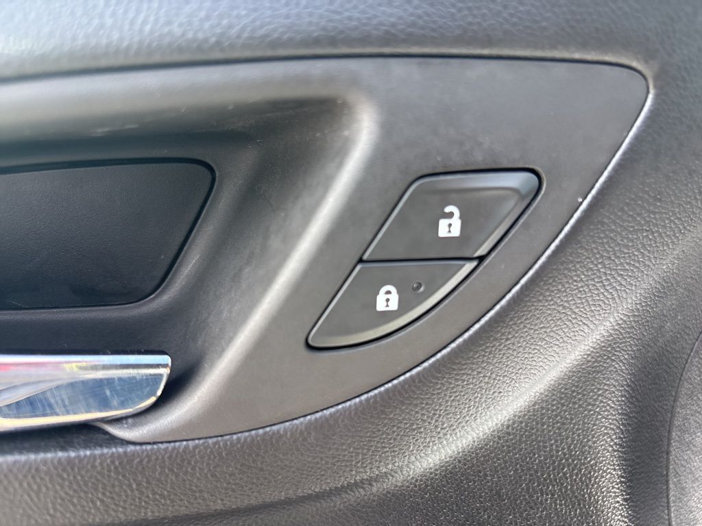 Used 2023 Chevrolet Equinox SUV