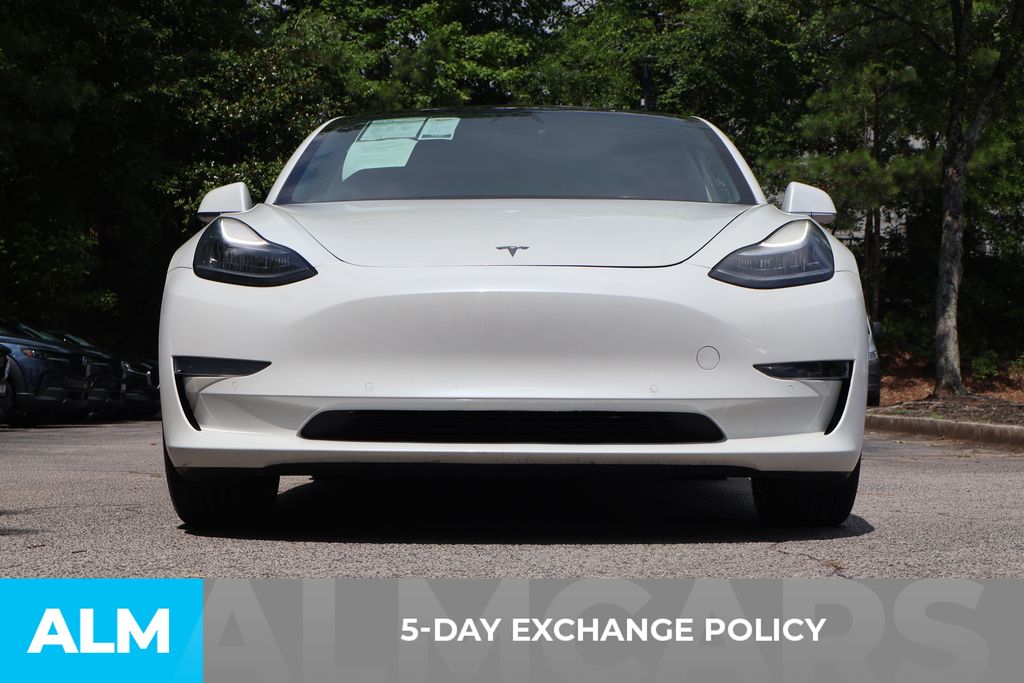 Used 2020 White Tesla Standard Range Plus image 4