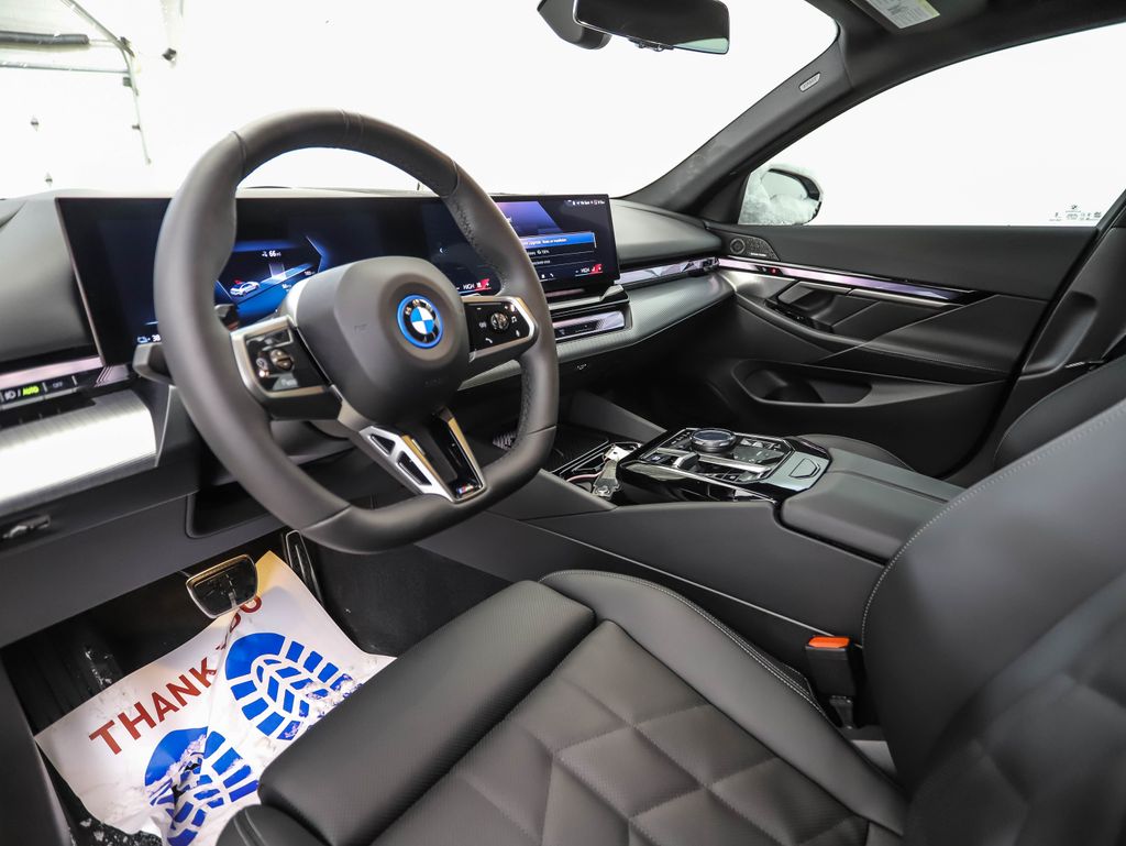 Thumbnail: 2026 BMW i5 - 10