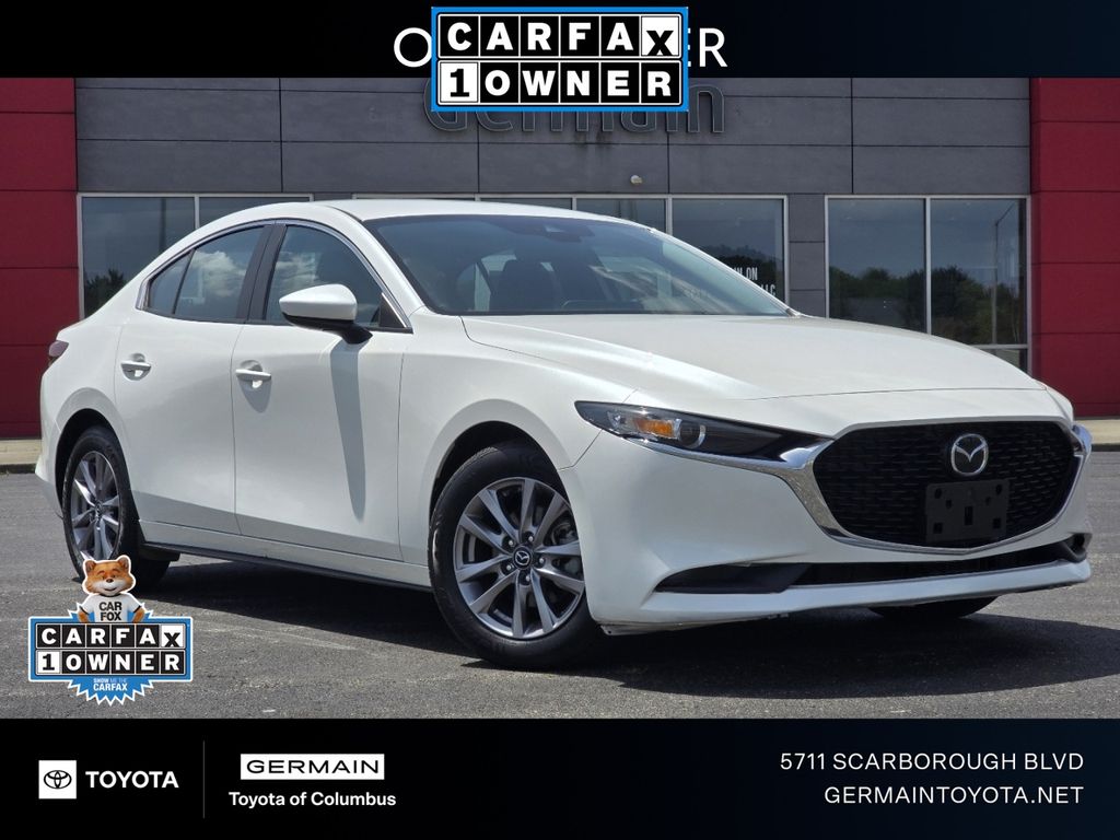 Snowflake White Pearl Mica 2022 Mazda MAZDA3 Sedan Front-Wheel Drive 6-Speed Automatic