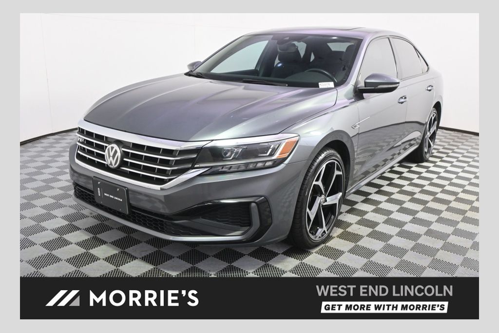 2021 Volkswagen Passat 2.0T R-Line Auto's photo