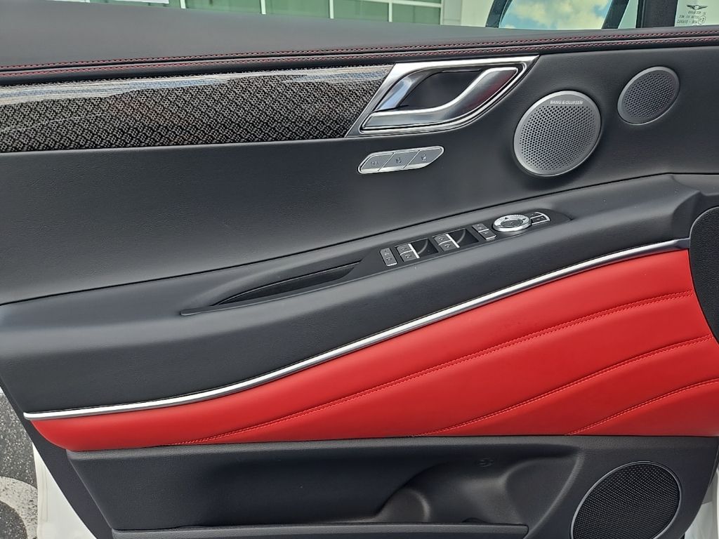 Thumbnail: 2025 Genesis GV80 - 17