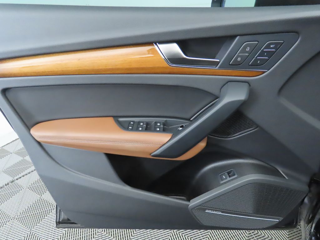 Thumbnail: 2023 Audi Q5 - 25