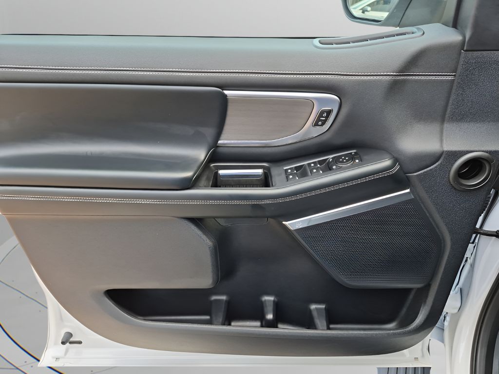 Used Car 2025 Ford Expedition  Platinum For Sale Under $70,000 In Austin, Texas