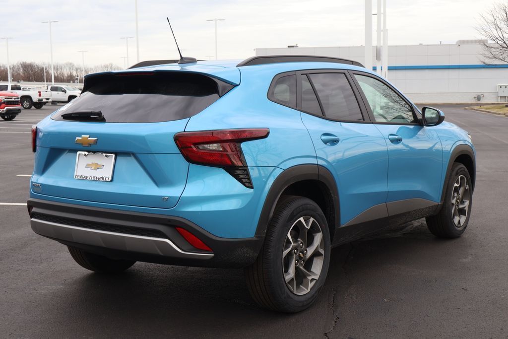 Thumbnail: 2026 Chevrolet Trax - 8