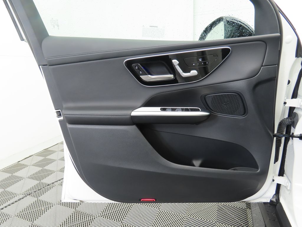 Thumbnail: 2025 Mercedes-Benz GLC - 24