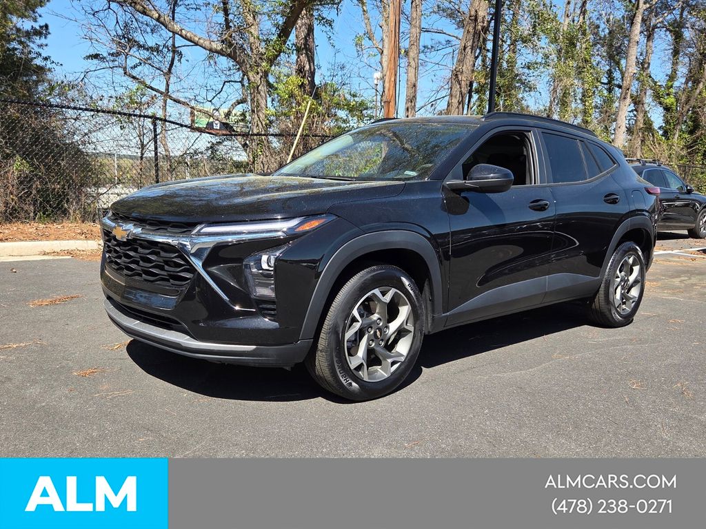 Mosaic Black Metallic 2025 Chevrolet Trax LT FWD SUV / Crossover Front-Wheel Drive 6-Speed Automatic