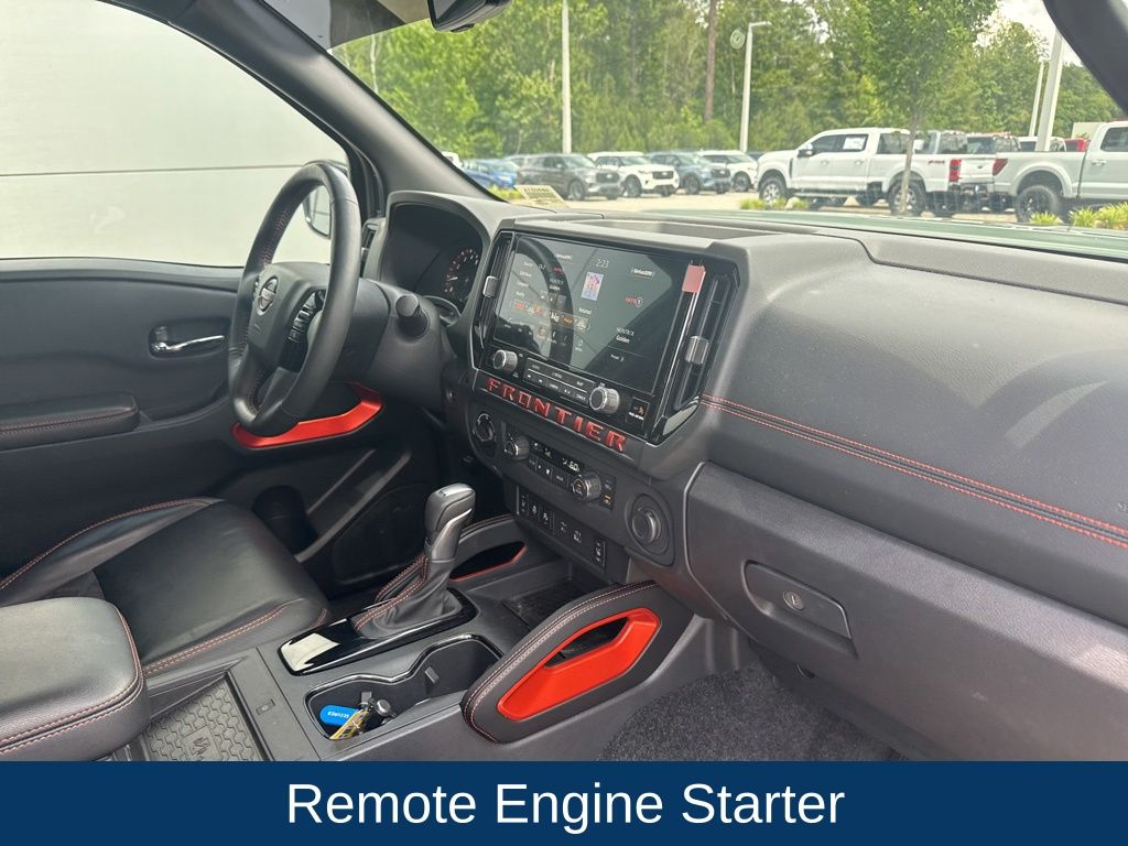 2025 Nissan Frontier Crew Cab PRO-4X 4x4