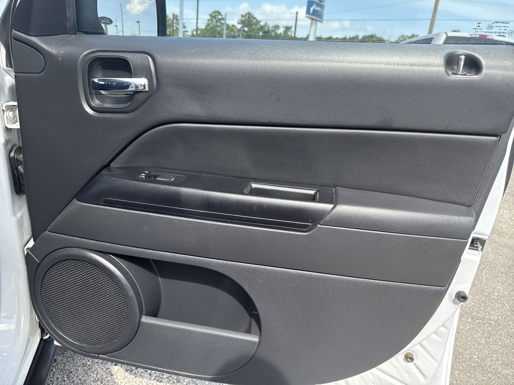 2016 Jeep Patriot Sport White at Emmons Autoplex