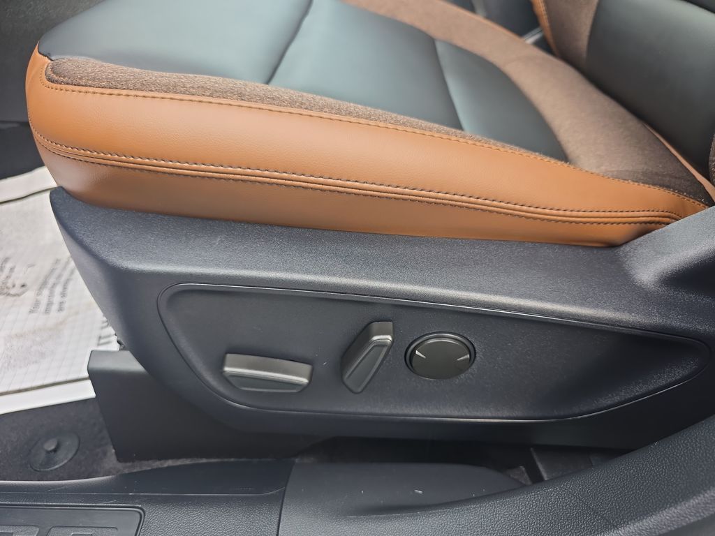 Certified Used 2025 Gray Ford Outer Banks image 19