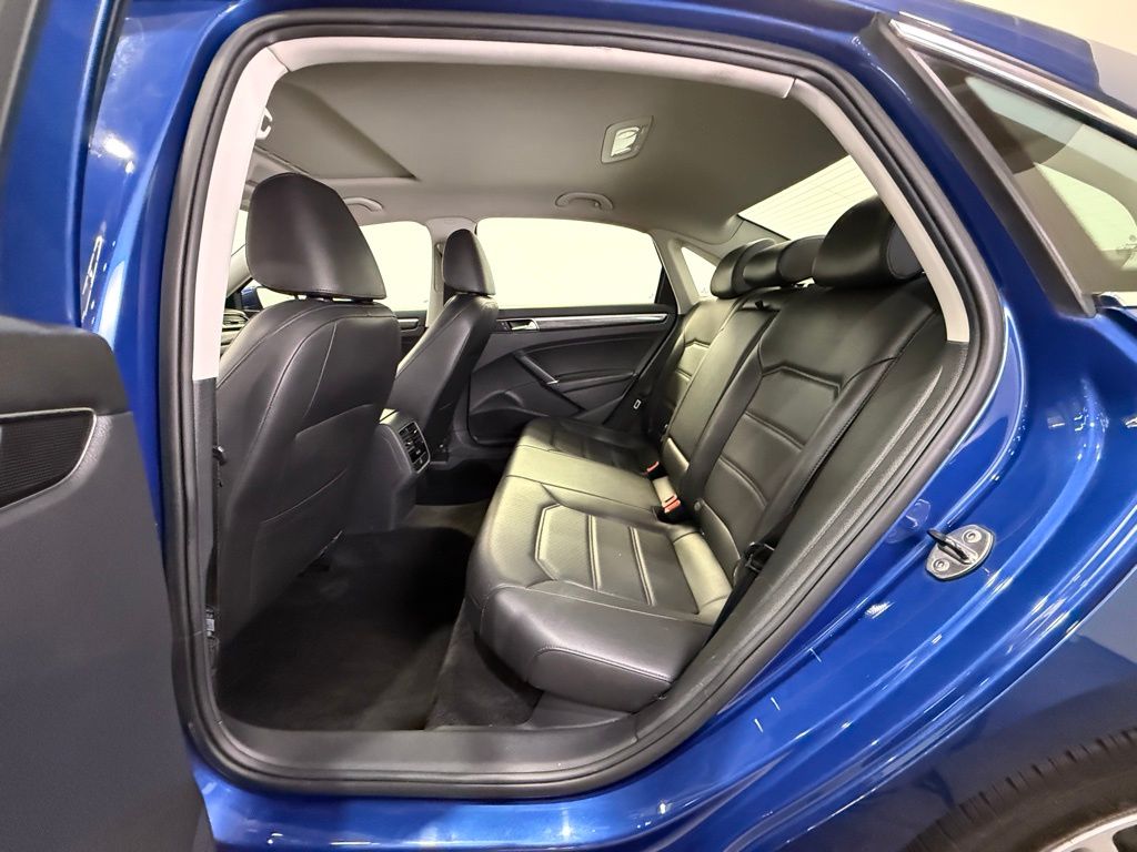 2017 Volkswagen Passat 1.8T SE