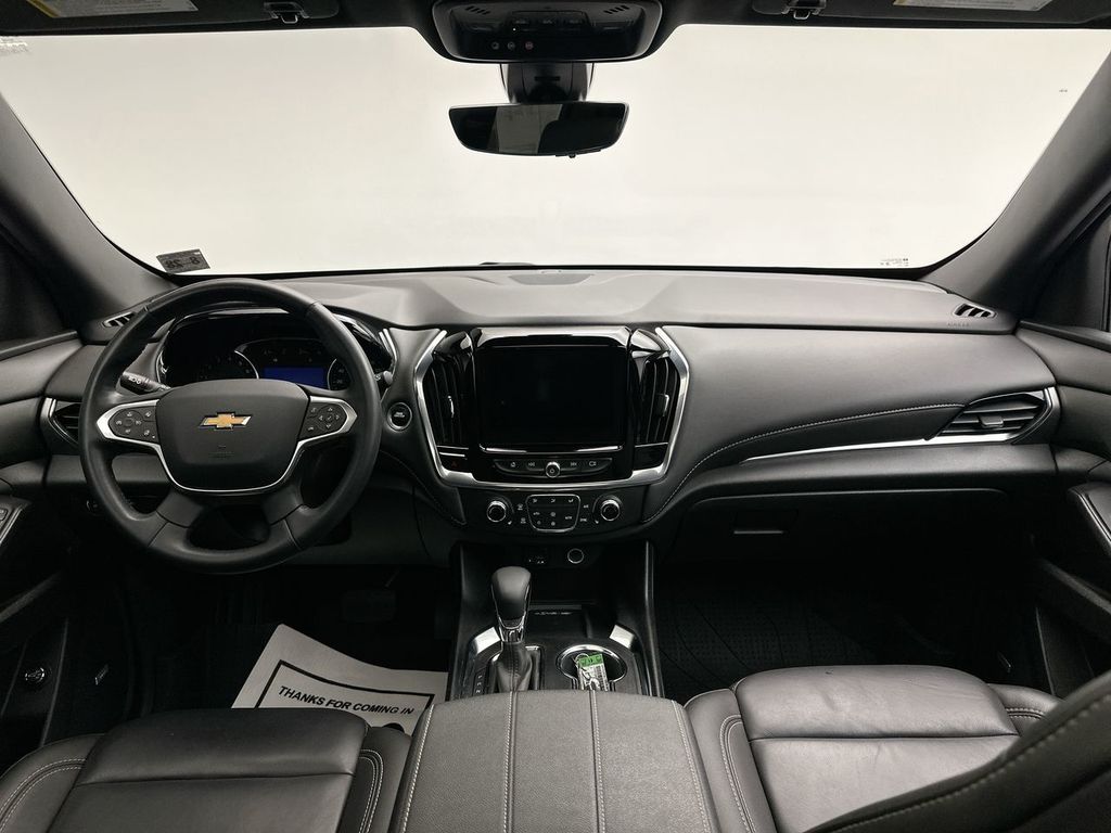 Thumbnail: 2023 Chevrolet Traverse - 9