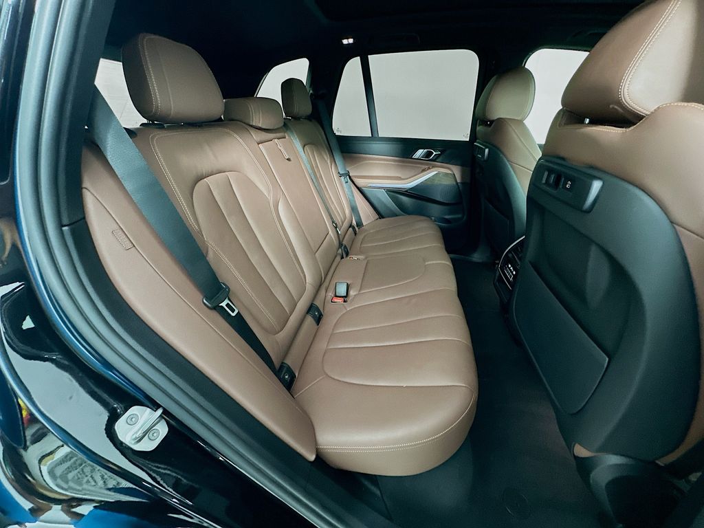 Thumbnail: 2022 BMW X5 - 28