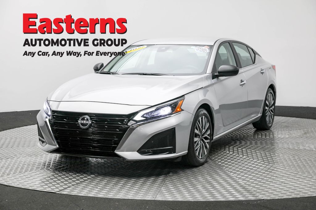 2024 Nissan Altima SV's photo