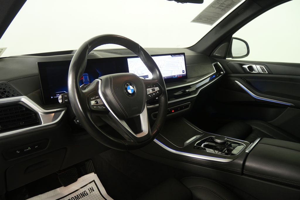 Thumbnail: 2024 BMW X5 - 13