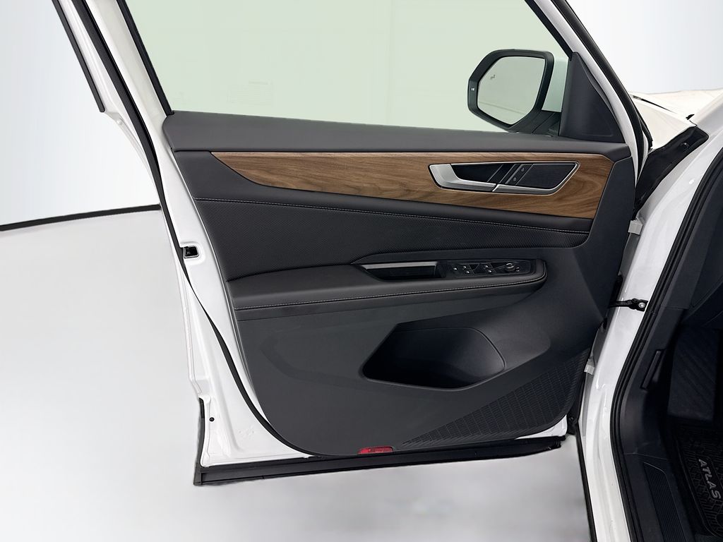 Thumbnail: 2026 Volkswagen Atlas - 22