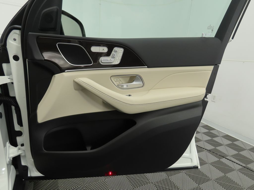 2025 Mercedes-Benz GLE 450 26