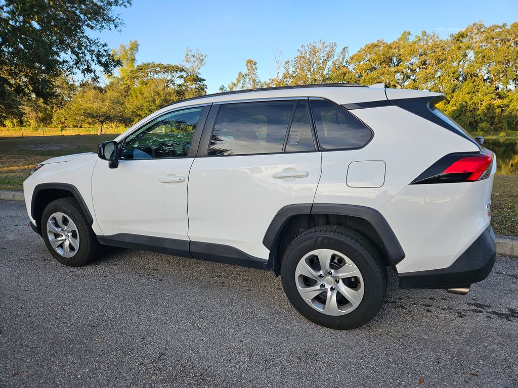 2021 Toyota RAV4 LE 3