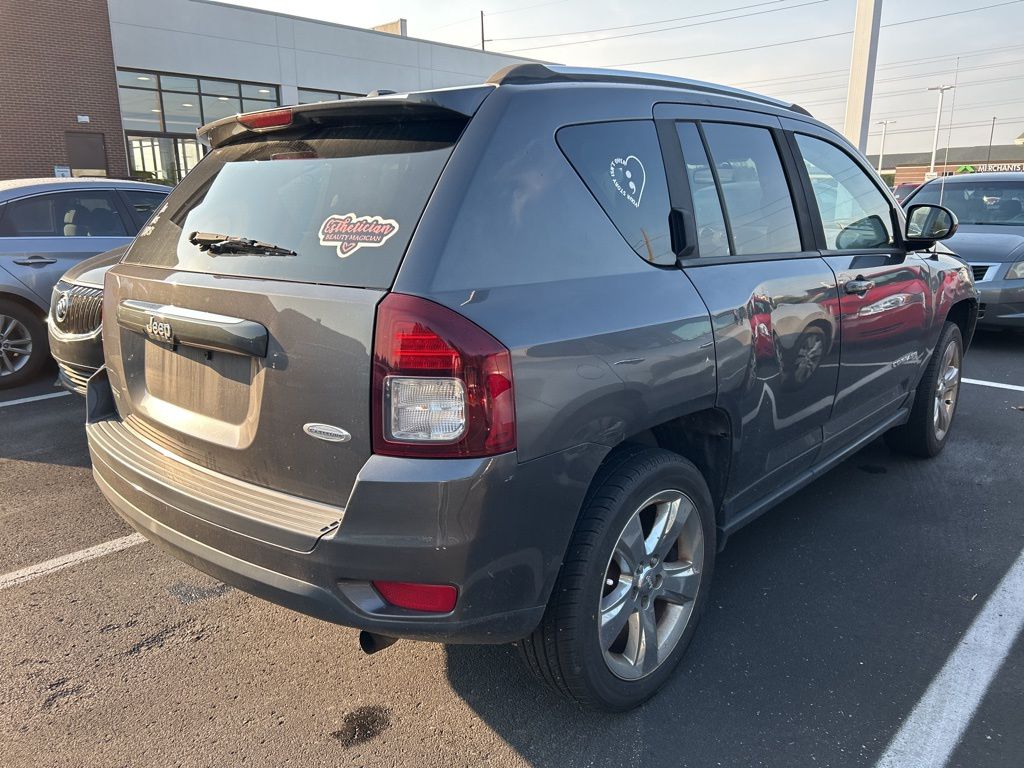 Thumbnail: 2015 Jeep Compass - 3