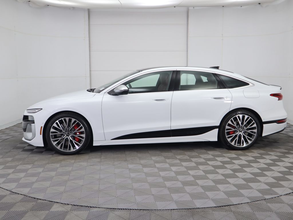 Thumbnail: 2025 Audi S6 - 8